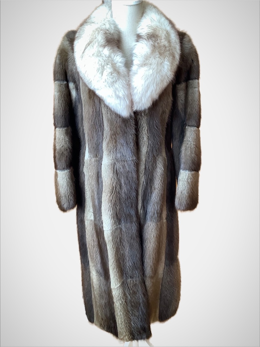 Vintage Muskrat Fur Coat Fox Collar Long Brown Arctic White S